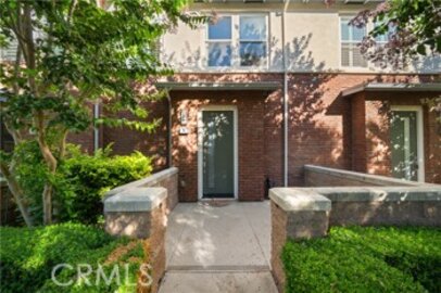 Outstanding Latitudes North Townhouse Located at 9 Compass Court was Just Sold
