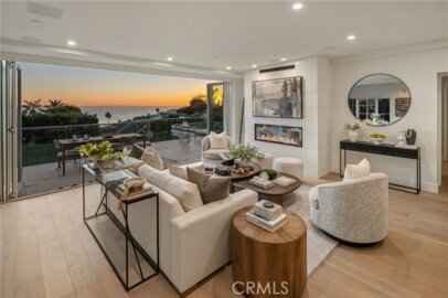 1371 N Coast Highway Photo