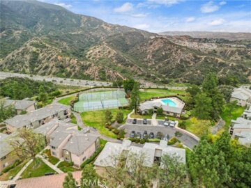 2588 Avenida Del Vista #J202 Photo