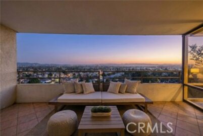 Gorgeous Newly Listed Via Marina Tahiti Condominium Located at 4316 Marina City #633