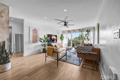 8400 De Longpre #212 Photo