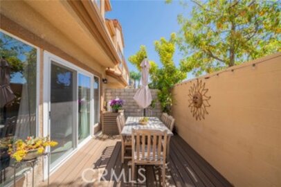 Splendid Seacliff Palms Townhouse Located at 18872 Kithira Circle was Just Sold