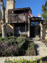 20027 Community Photo