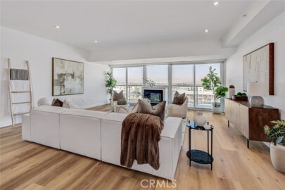 13600 Marina Pointe Drive #905 Photo