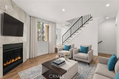 21720 Hart Street #5 Photo