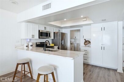 1669 S Heritage #C Photo