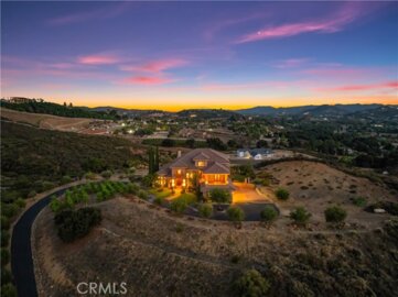 37654 Calle De Lobo Photo