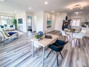 5959 E Naples Plaza #306 Photo