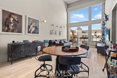 Elegant Studio 837 Loft Located at 12837 Moorpark Street #312 was Just Sold