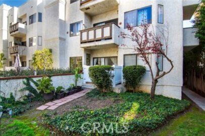 Amazing Newly Listed Hampton Court Condominium Located at 17914 Magnolia Boulevard #136