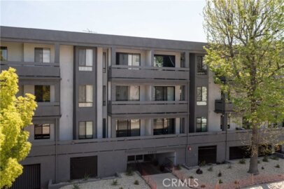 11322 Camarillo Street #204 Photo