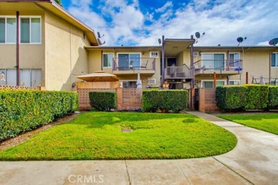 1860 W Glenoaks #L Photo