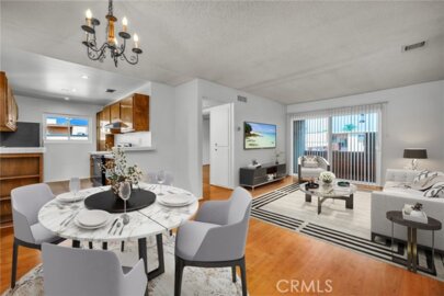 5414 Newcastle Avenue #49 Photo