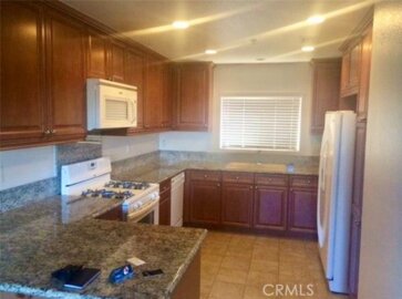 2818 Green River Road #102 Photo