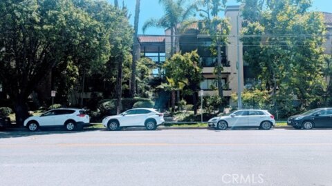 13214 Moorpark Street #108 Photo