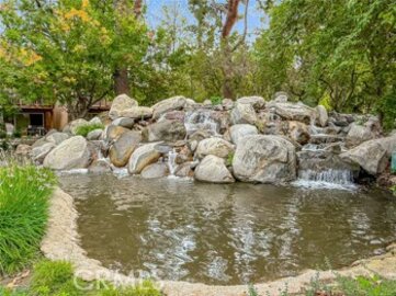 Amazing Newly Listed Canoga Lakes Condominium Located at 7050 Shoup #163
