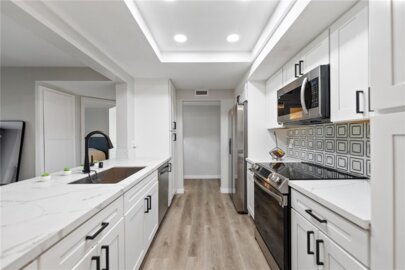 1040 E Washington Photo