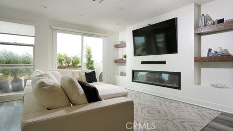 1648 Topanga Photo