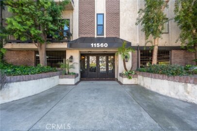 11560 Moorpark Street #204 Photo