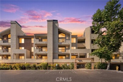 5535 Canoga #332 Photo