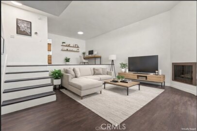 13243 Vanowen #2 Photo