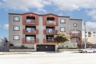 11124 Burbank Boulevard #101 Photo