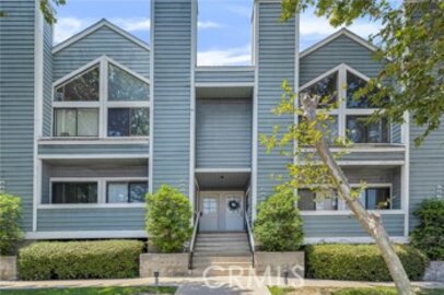 Splendid Tarzana Atrium Townhouse Located at 5835 Etiwanda Avenue was Just Sold