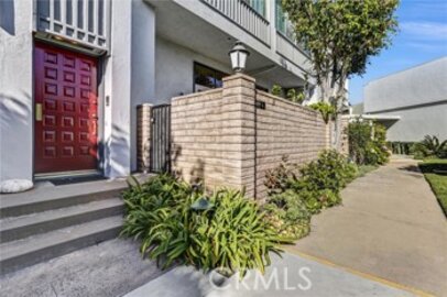 This Elegant Via Marina Tahiti Townhouse, Located at 4771 La Villa Marina #l, is Back on the Market