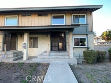 Impressive Newly Listed Sunburst Estates Townhouse Located at 6625 Wilbur #13
