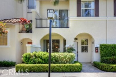 Splendid Oak Park Condominium Located at 803 Maplewood was Just Sold