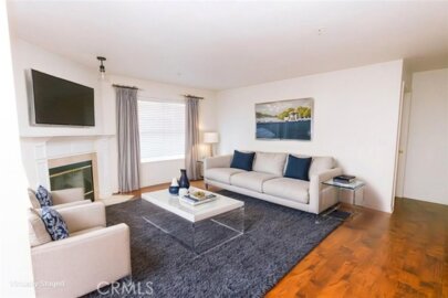 150 N River Circle #105 Photo