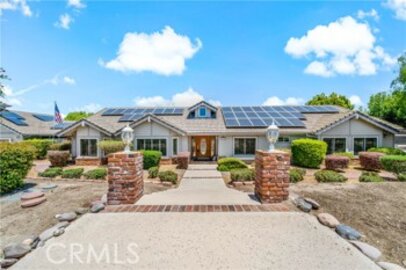 Beautiful Meadowview Single Family Residence Located at 30132 Via Arboleda was Just Sold
