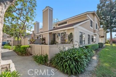 Splendid Newly Listed Crosspointe Village Townhouse Located at 12700 Fallbrook Way