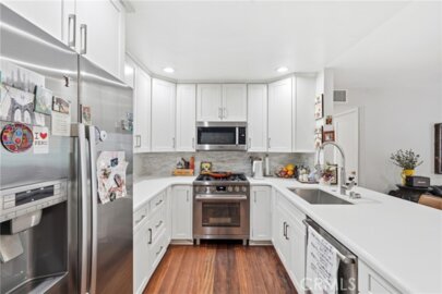 3860 Amberly #F Photo