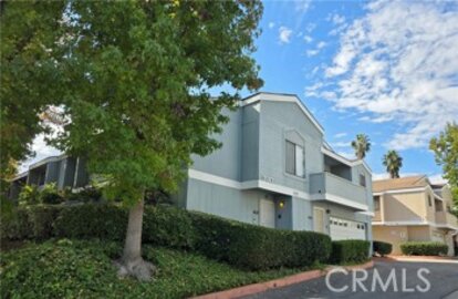 Terrific Woodpointe Condominium Located at 13087 Hubbard #5 was Just Sold