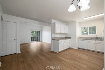 2536 White Oak Place #2 Photo