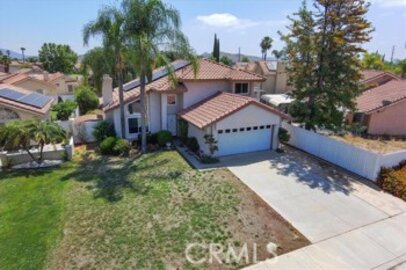 Impressive Newly Listed Menifee Lakes Single Family Residence Located at 29870 Corte Cruzada