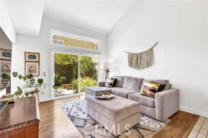 Amazing Glenwood Park Condominium Located at 15 Rosewood was Just Sold