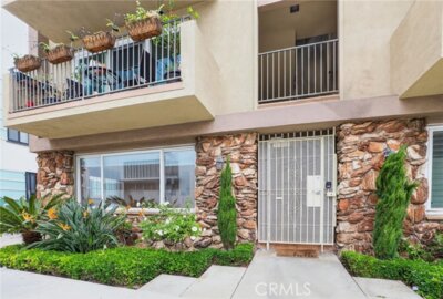 21 Alamitos Photo