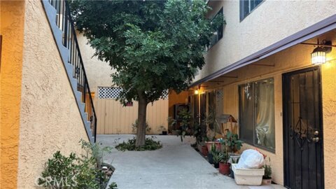 7904 Laurel Canyon #12 Photo