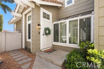 Delightful Sycamore Glen Townhouse Located at 2332 Aspen Street was Just Sold