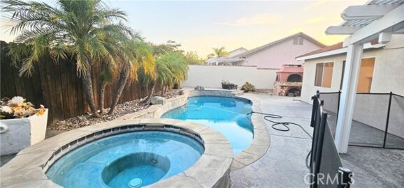 23501 Mountain Breeze Photo