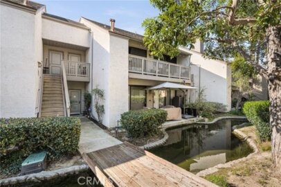 10571 S Lakeside Drive #D Photo