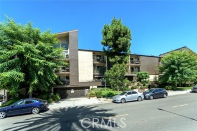 Extraordinary Glendale Terrace Condominium Located at 365 Burchett Street #119 was Just Sold