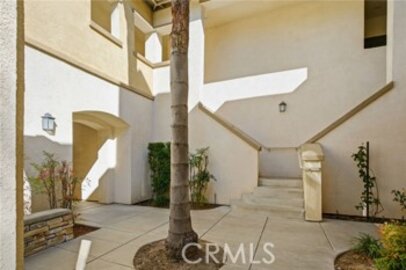 Beautiful Newly Listed Verona Condominium Located at 26450 Arboretum #1006