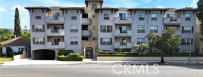Terrific Girasole Condominium Located at 13200 Moorpark Street #201 was Just Sold