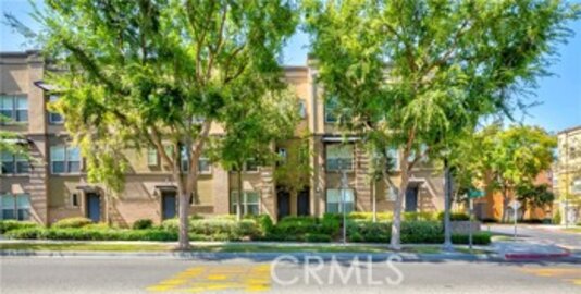 Gorgeous Newly Listed Plaza Walk Condominium Located at 2245 Chaffee Street