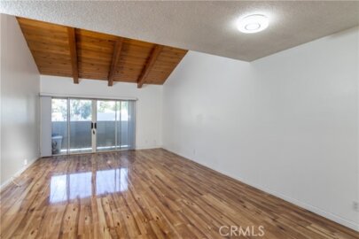 20134 Leadwell Street #337 Photo