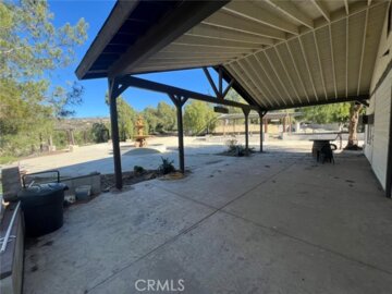 37220 Quarter Valley Road Photo