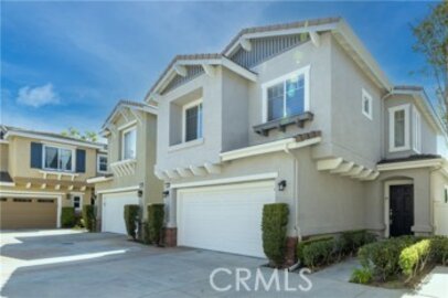 Gorgeous Newly Listed Vista Plaza Condominium Located at 198 Woodcrest Lane